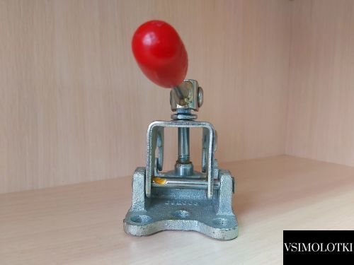 Хомут опорного колеса причепа AL-KO d48 мм 300 кг (249804) 249804 фото